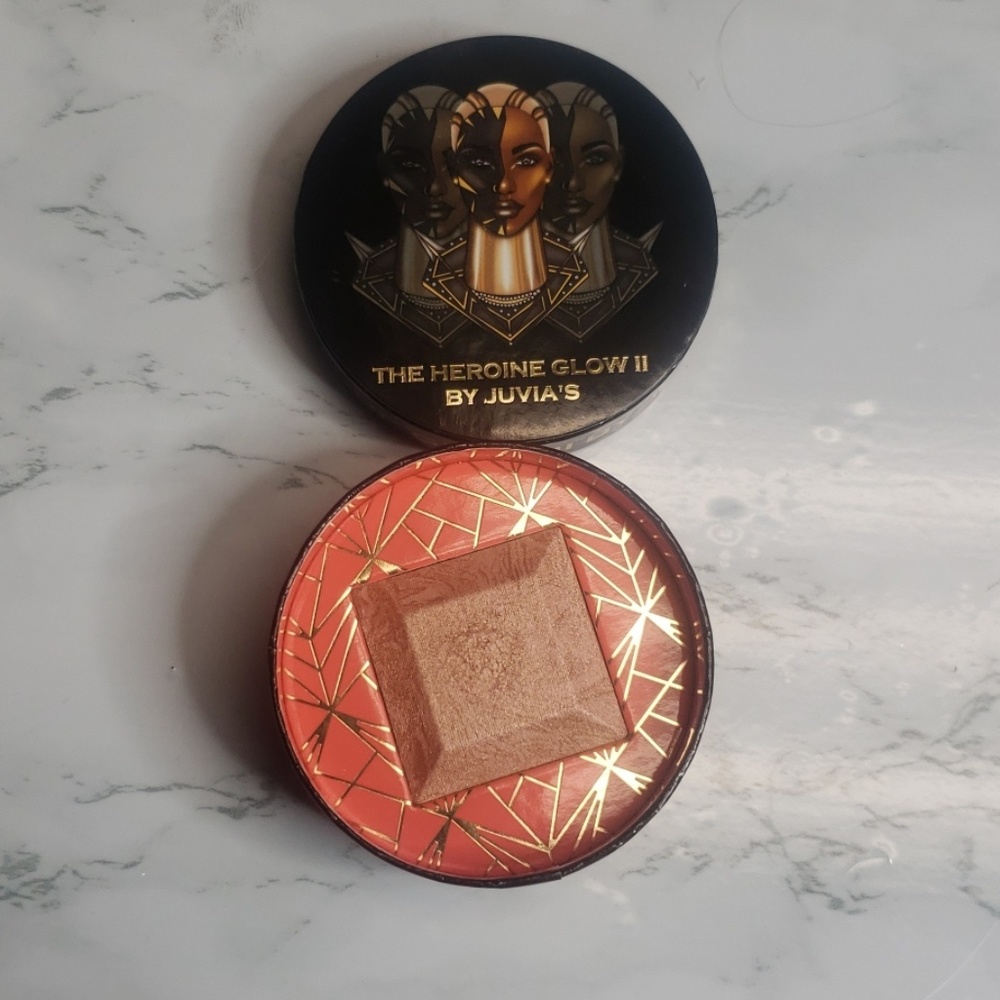 Juvias Placs Heroine Glow 2